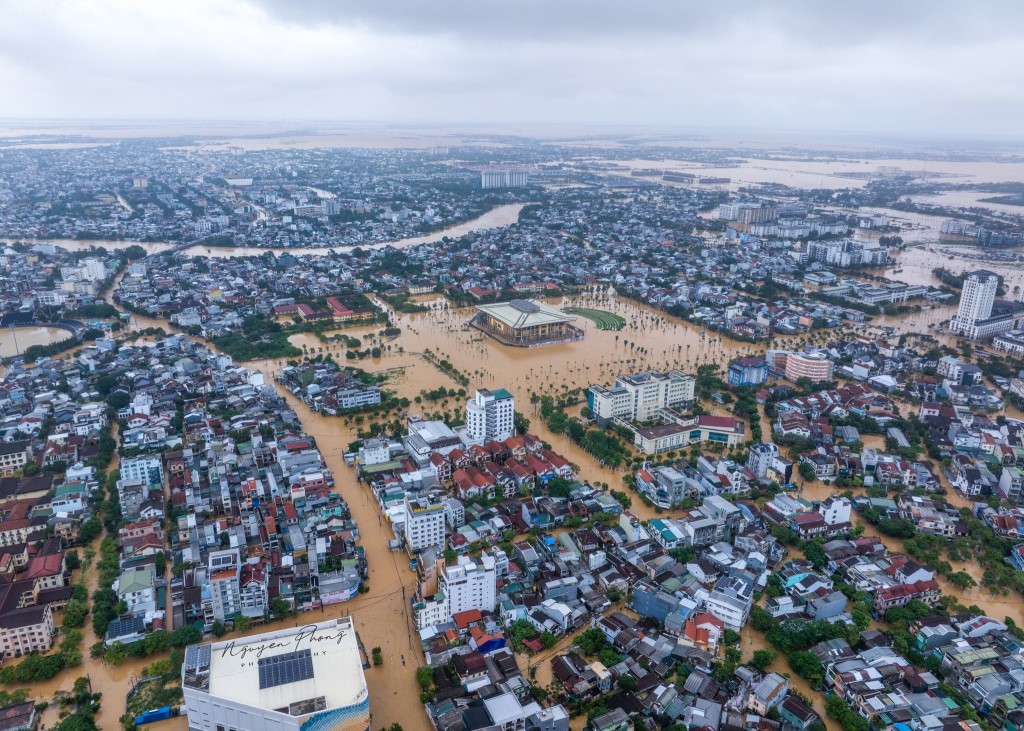 hue_lu lut hue_hue ngap lut_thientai_luluthue_phat giao hue35.jpg